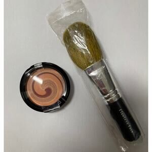 Signature Club A Triple Creme Eyeshadow "Peach Swirl" w/brush # 18 NEW .07 oz